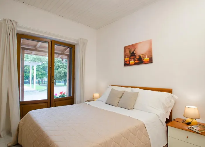 Deluxe カスティリオーネ・デル・ラーゴ