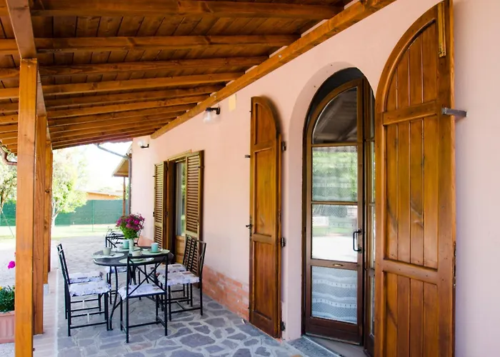 ヴィラ Deluxe カスティリオーネ・デル・ラーゴ