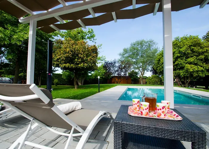 Deluxe ヴィラ カスティリオーネ・デル・ラーゴ